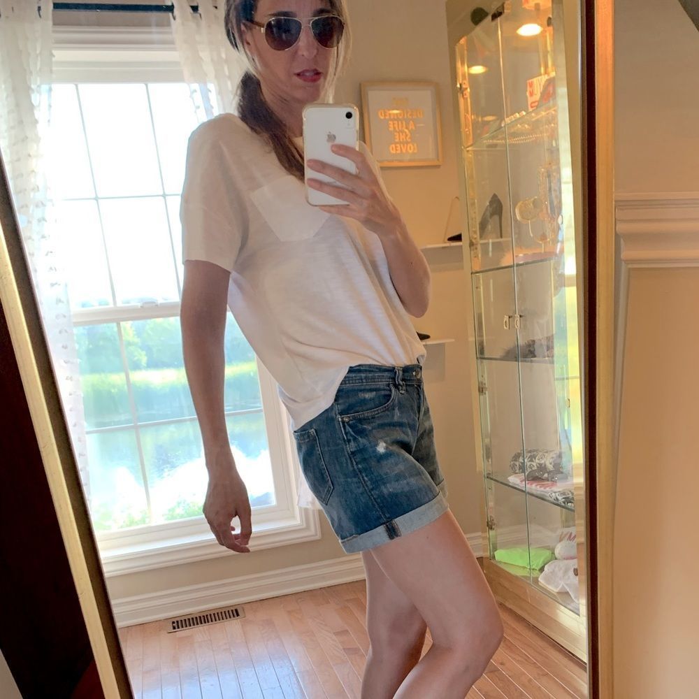 JOES perfect length denim short that are ultra soft!